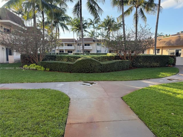 14500 SW 88th Avenue 220, sold in Villagio At Palmetto Bay, Palmetto Bay, FL