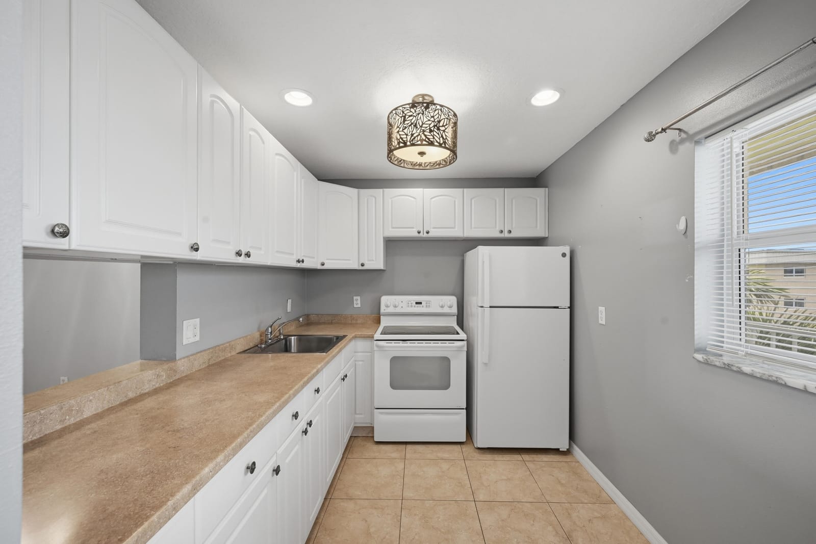 130 NE 26th Avenue 4090 — photo 3