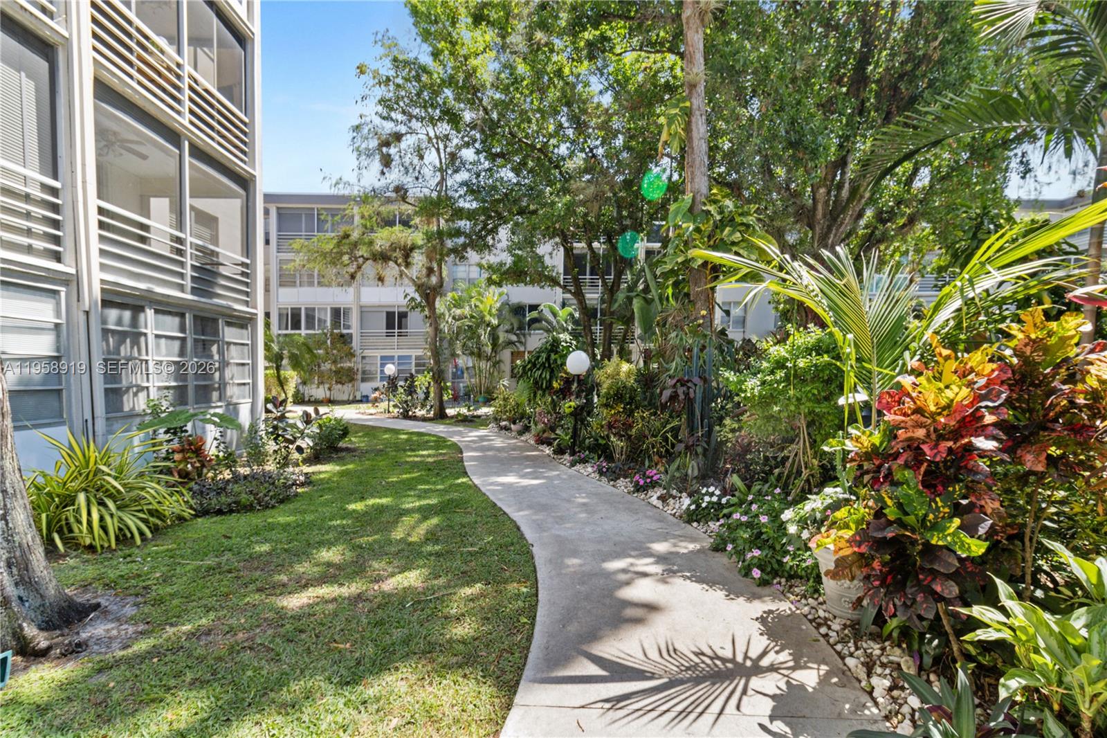 4850 NW 29th Court 423, Lauderdale Lakes, FL 33313, Lauderdale Lakes
