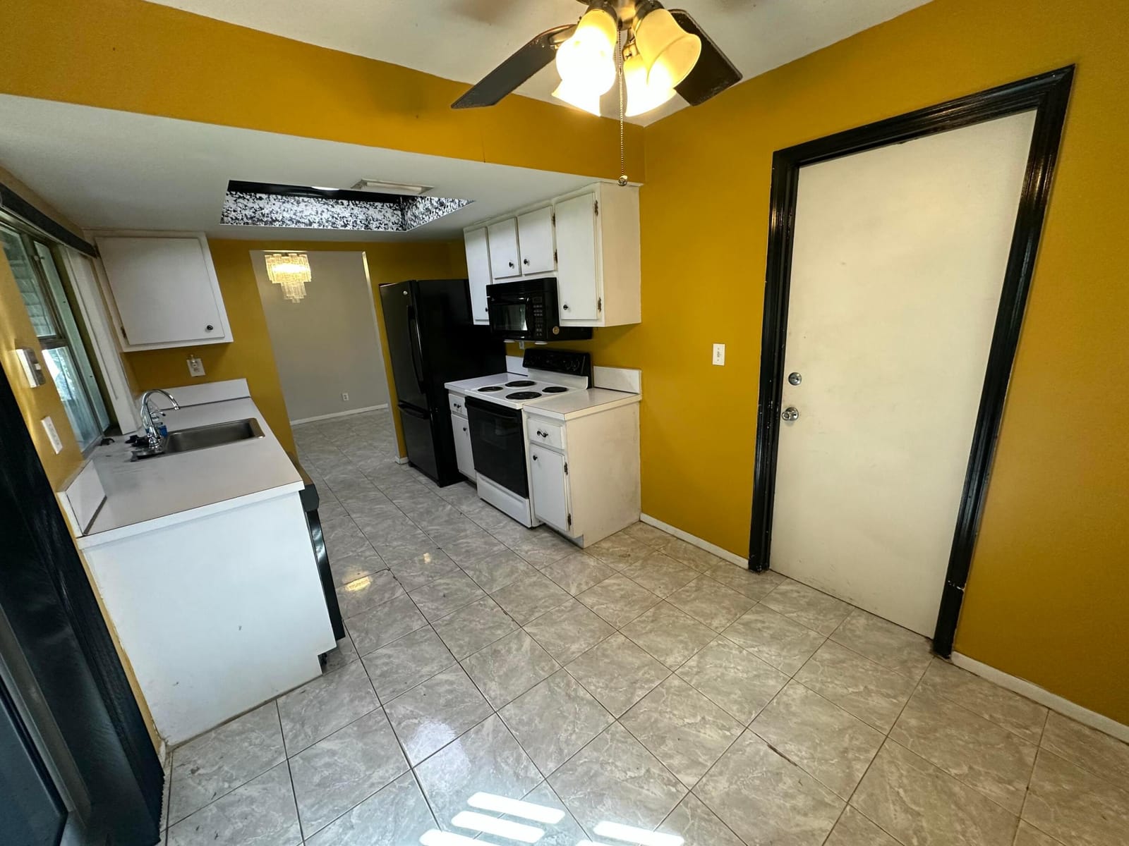 7105 NW 57th Court NW — photo 4