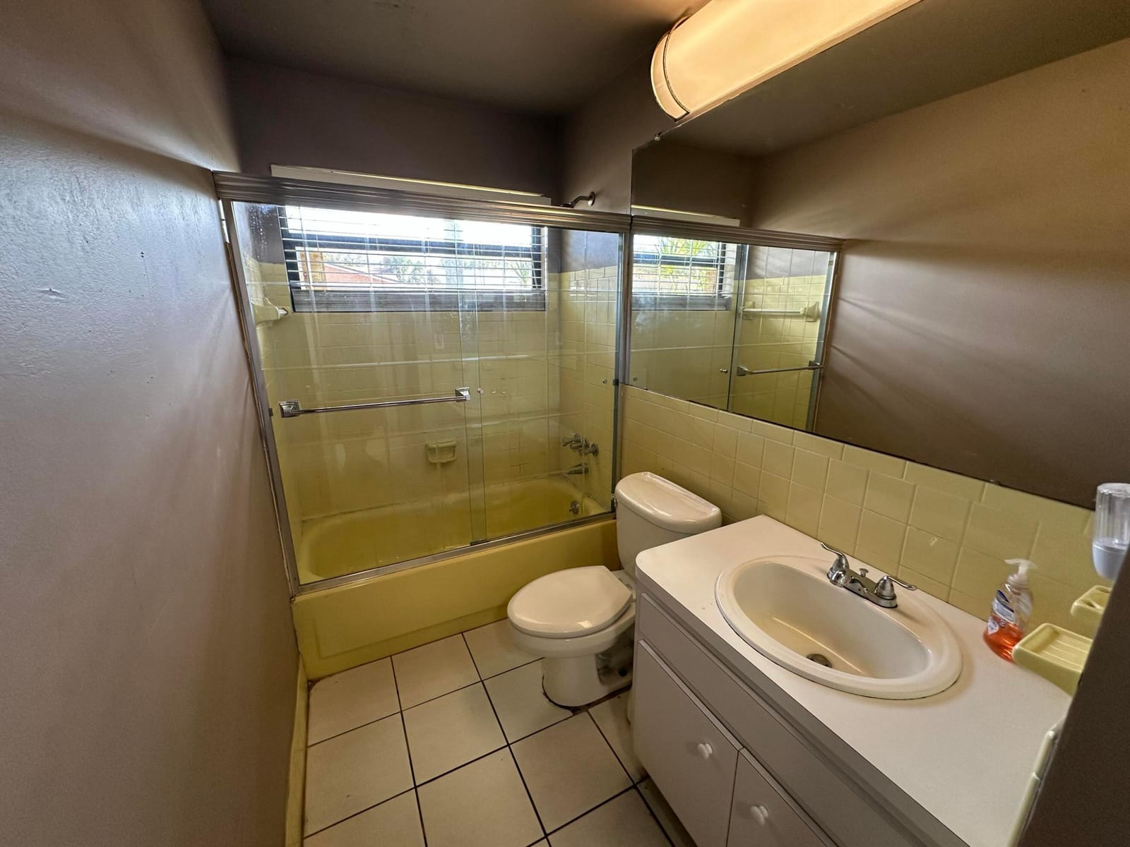 7105 NW 57th Court NW — photo 8