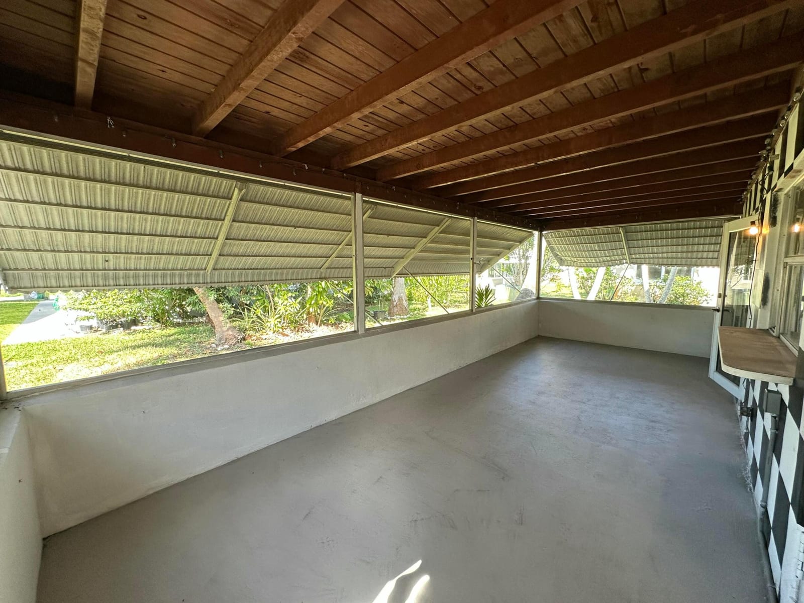 7105 NW 57th Court NW — photo 9