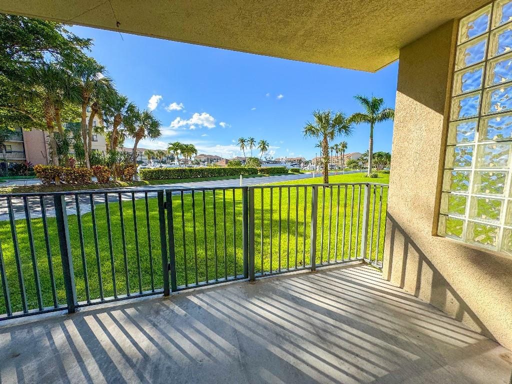 901 Seafarer Circle 101, Jupiter, FL 33477 photo 18