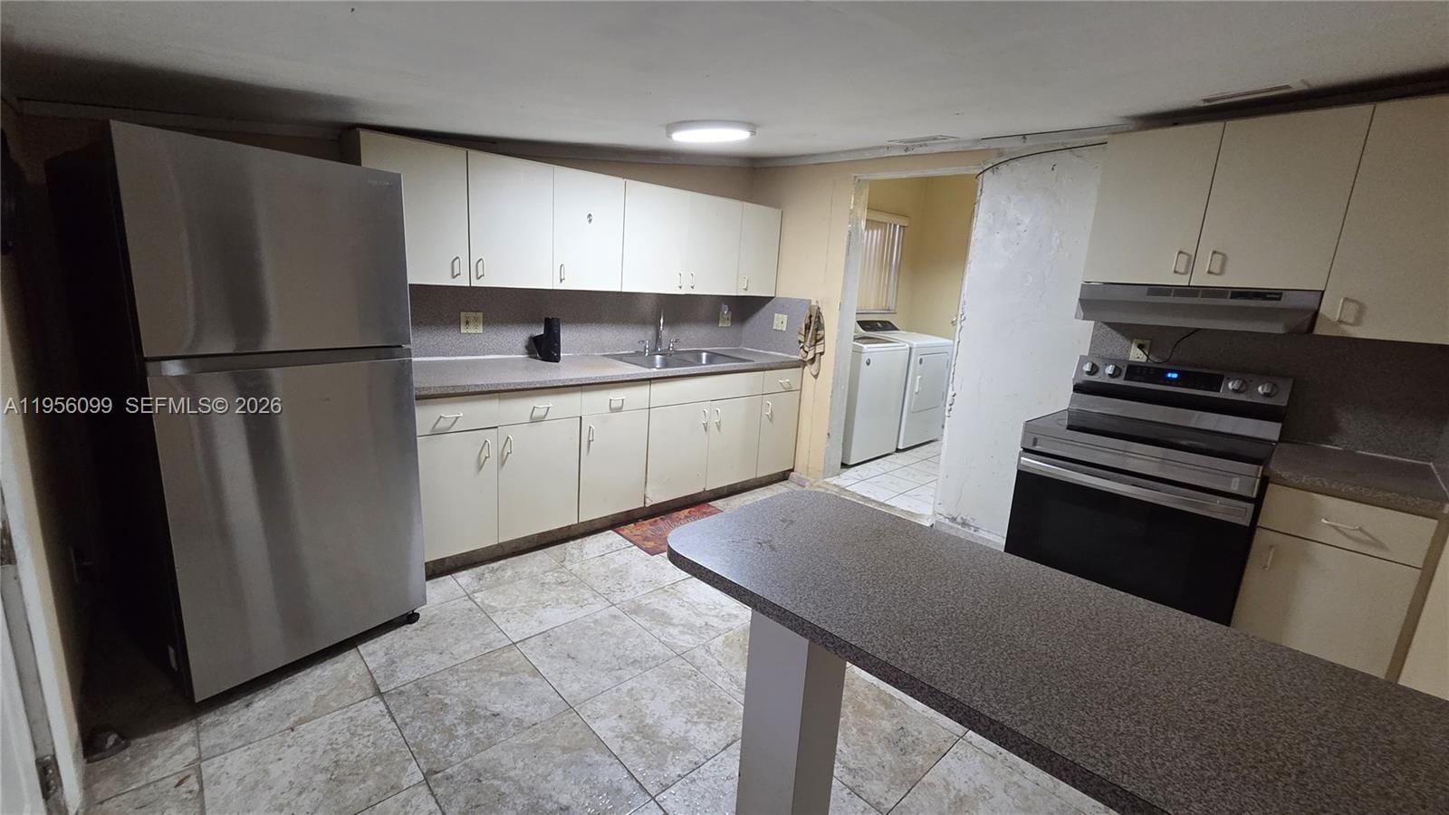 2764 NW 31st Street, Miami, FL 33142 photo 15