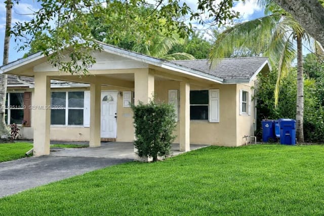 3809 NW 84th Avenue, sold in Pine Glen, Coral Springs, FL