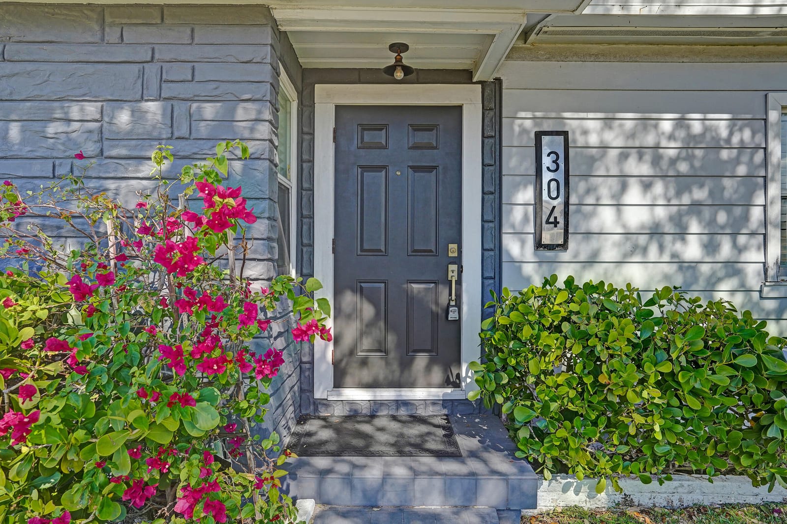 304 Wellesley Drive — photo 4