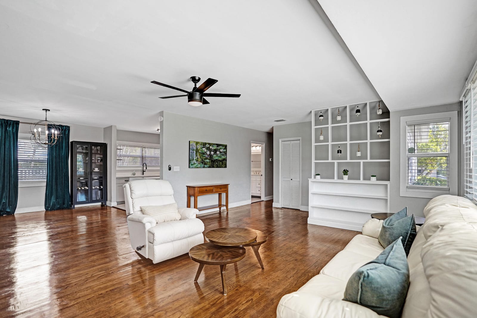 304 Wellesley Drive — photo 9