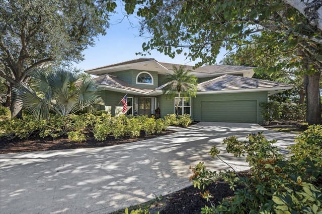 7 Alnwick Road, Palm Beach Gardens, FL 33418