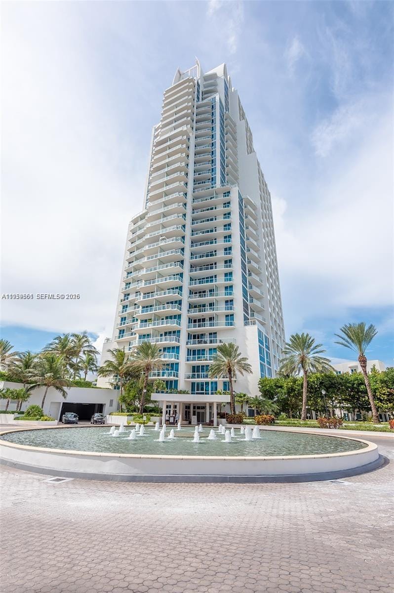 1 bedroom home for sale at 50 Pointe, Miami Beach, FL 33139 — $1,400,000