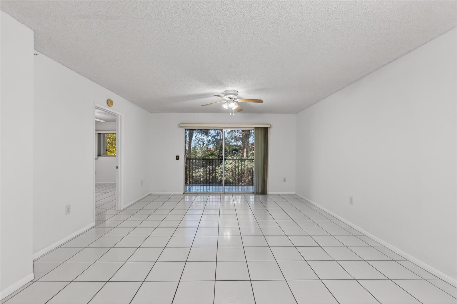 900 SW 142nd Avenue 213l — photo 11