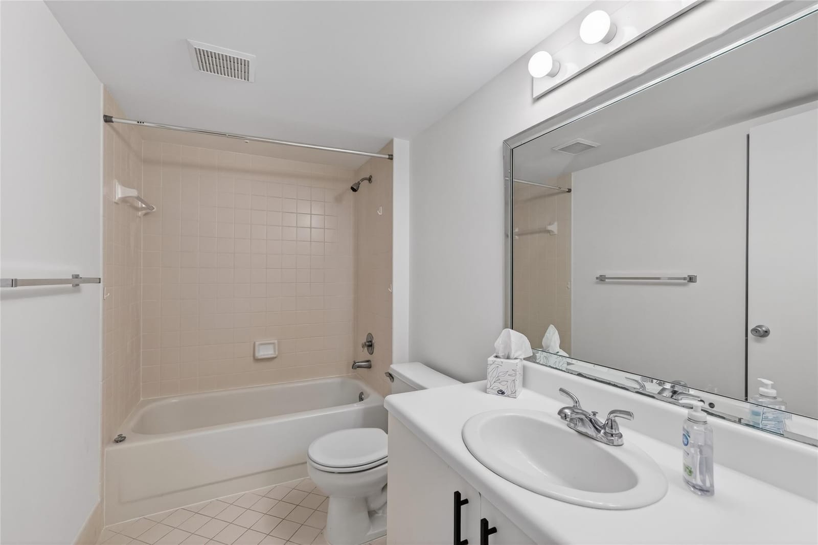 900 SW 142nd Avenue 213l, Pembroke Pines, FL 33027 photo 18