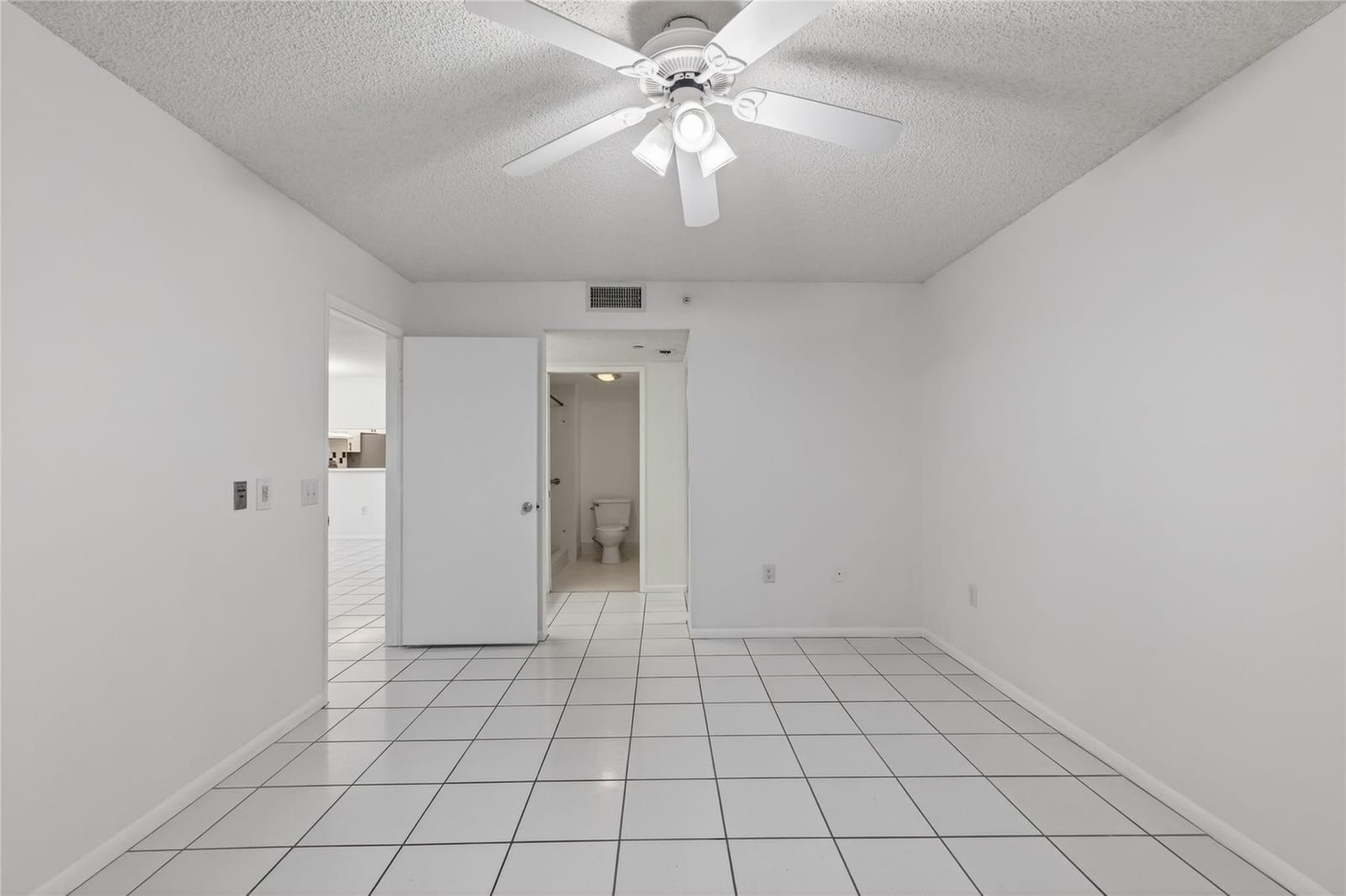 900 SW 142nd Avenue 213l, Pembroke Pines, FL 33027 photo 19