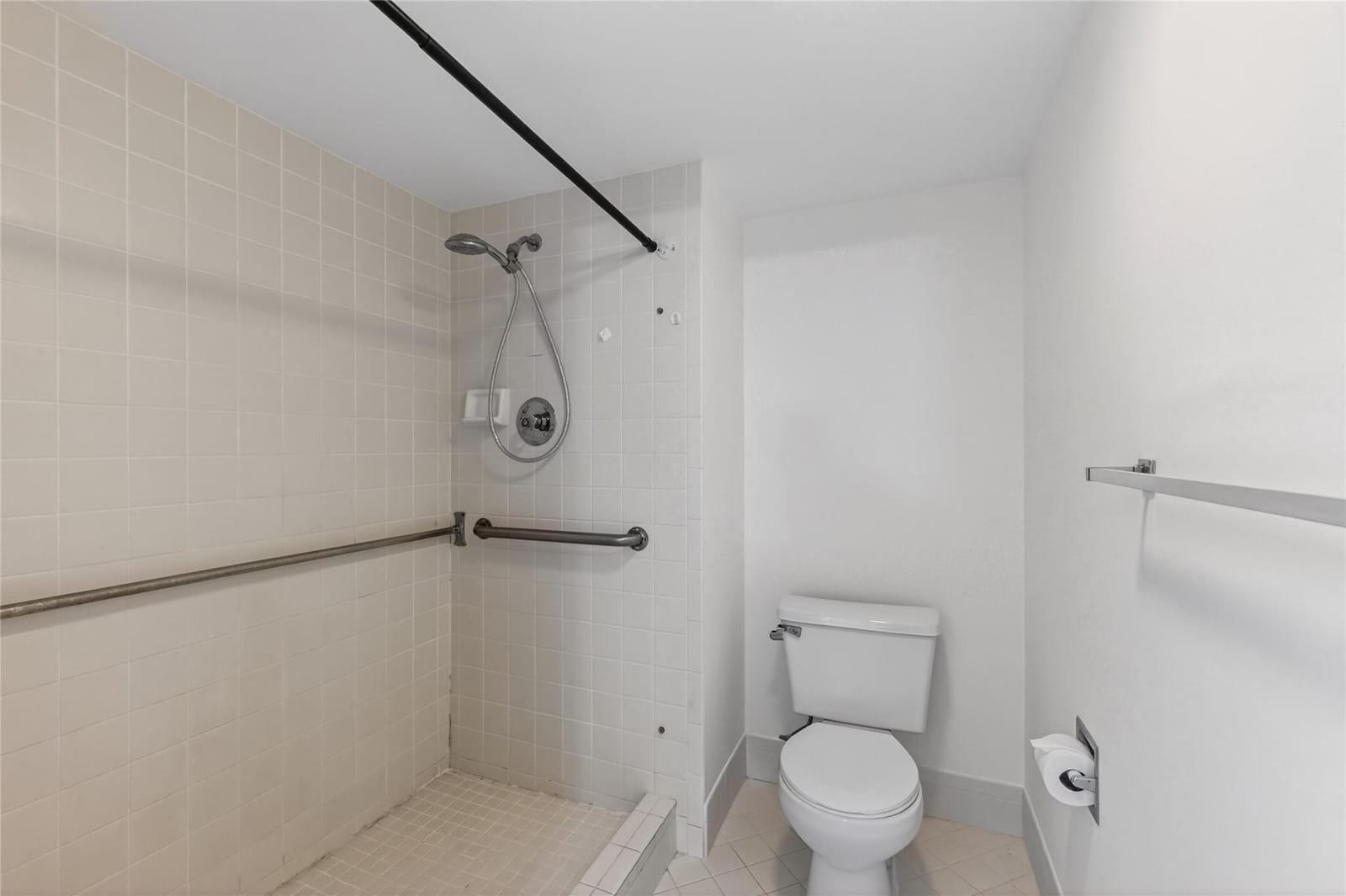 900 SW 142nd Avenue 213l, Pembroke Pines, FL 33027 photo 24