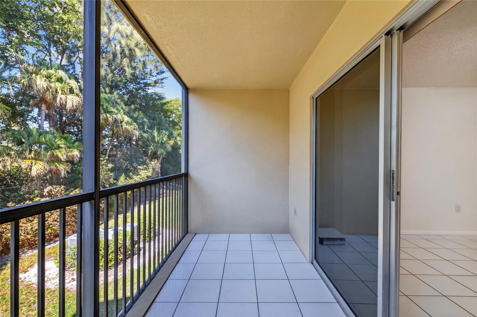 900 SW 142nd Avenue 213l, Pembroke Pines, FL 33027 photo 27