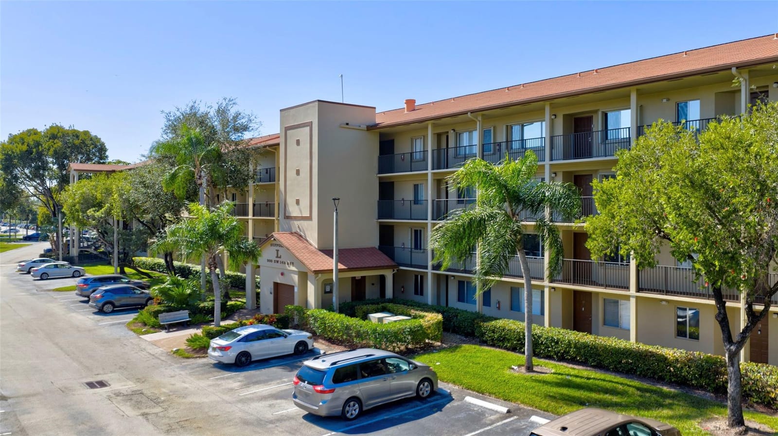900 SW 142nd Avenue 213l, Pembroke Pines, FL 33027 photo 28