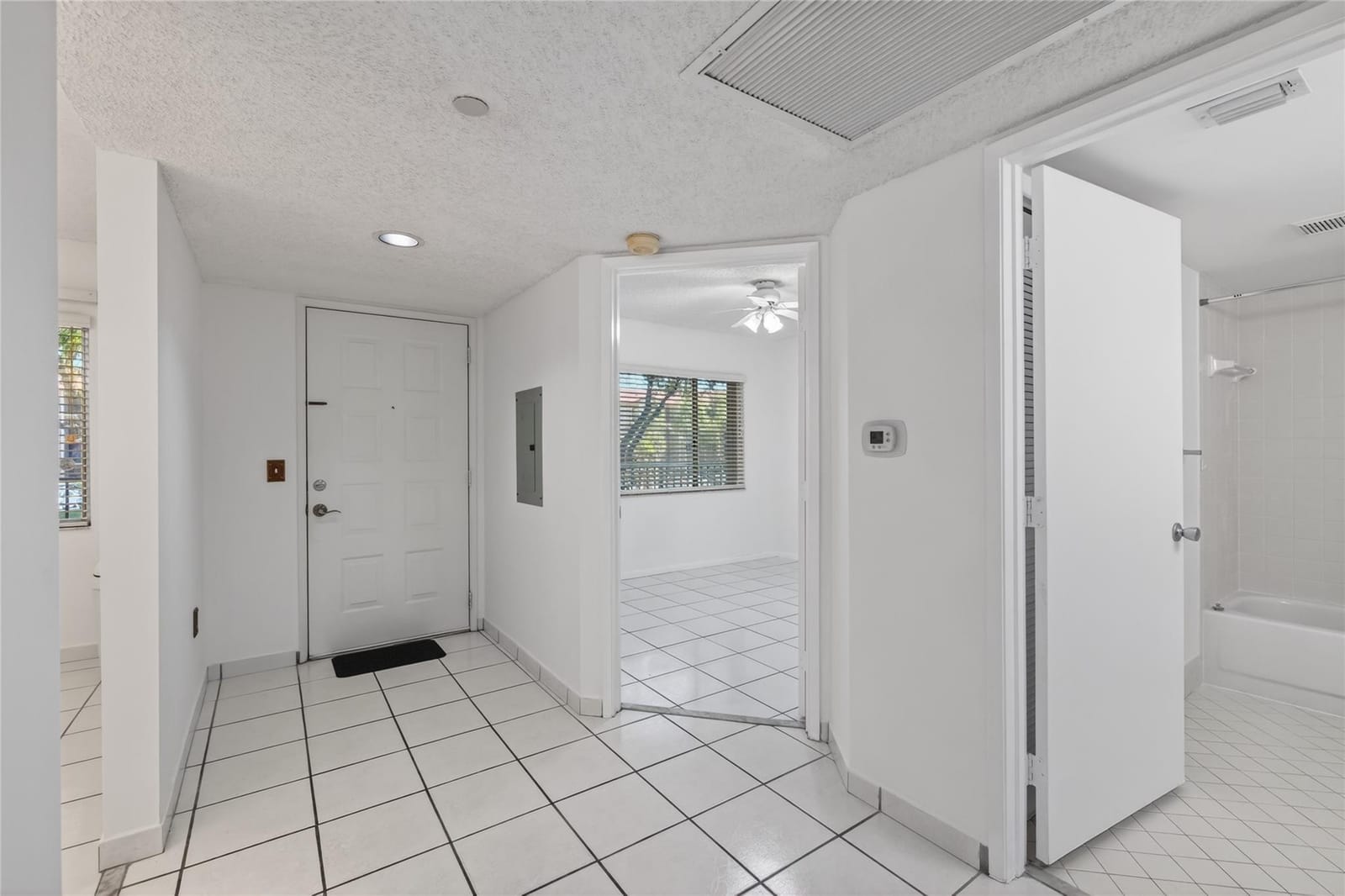 900 SW 142nd Avenue 213l — photo 7