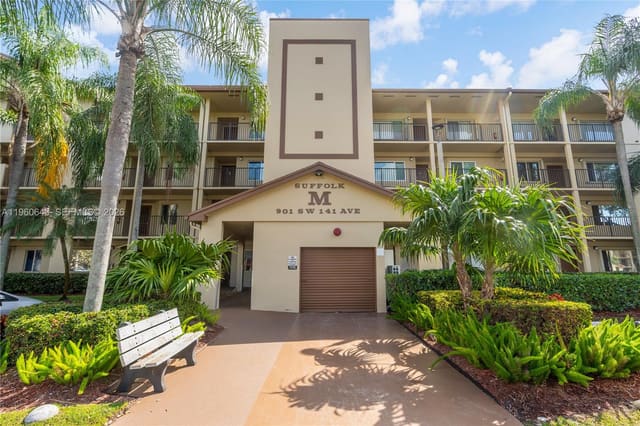 901 SW 141st Avenue 405M, Pembroke Pines, FL 33027