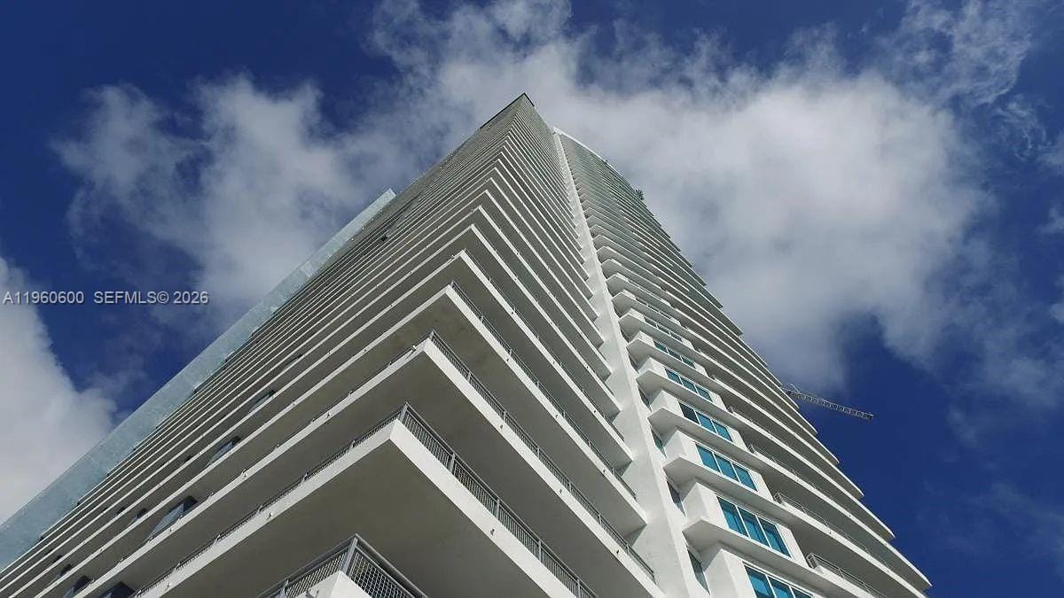 60 SW 13th Street 3405, Miami, FL 33130 photo 1
