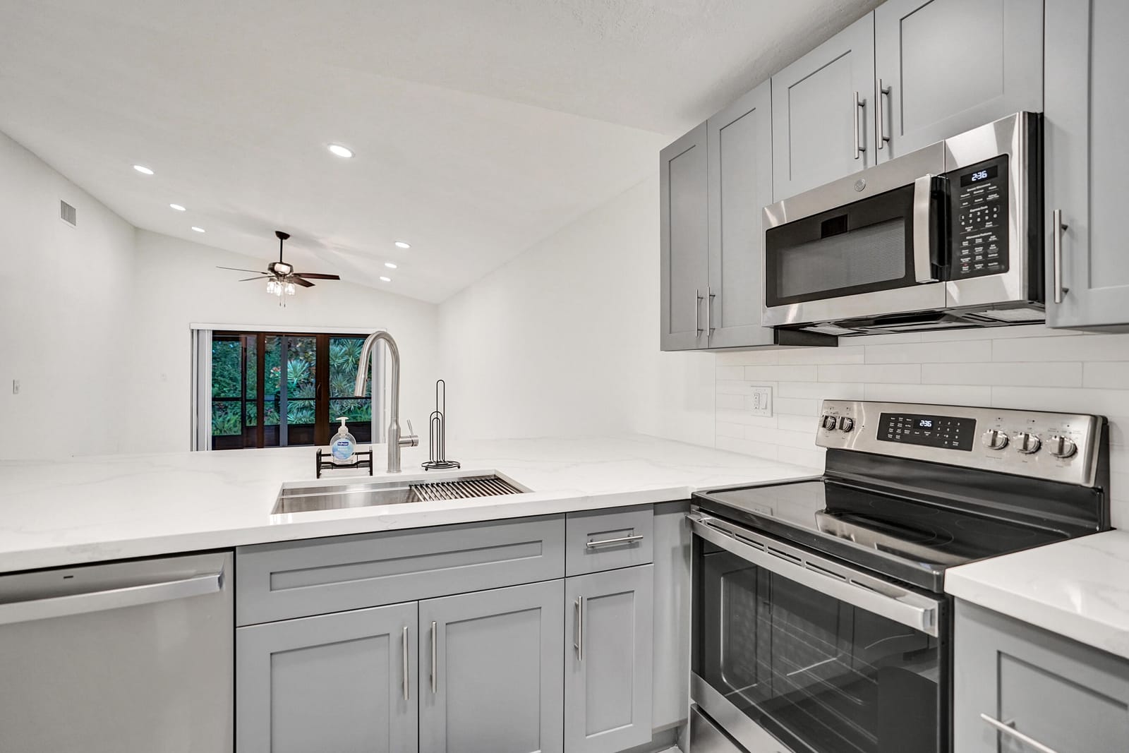 3817 Arelia Drive S — photo 12