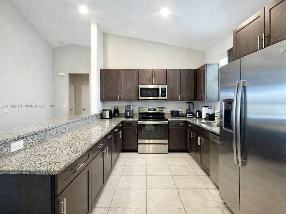 9042 E Broad Circle, LaBelle, FL 33935 photo 4