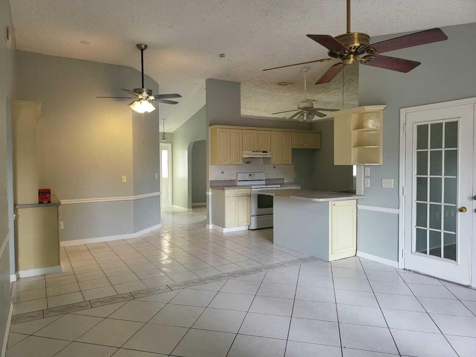 349 SE Fallon Drive — photo 7