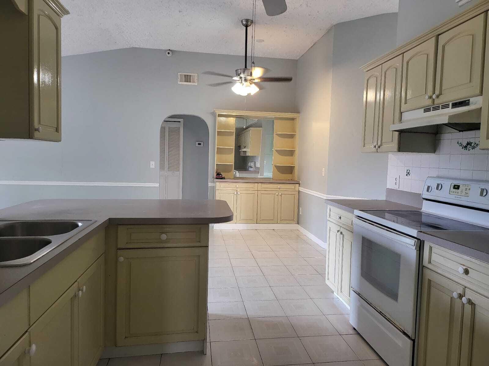 349 SE Fallon Drive — photo 9