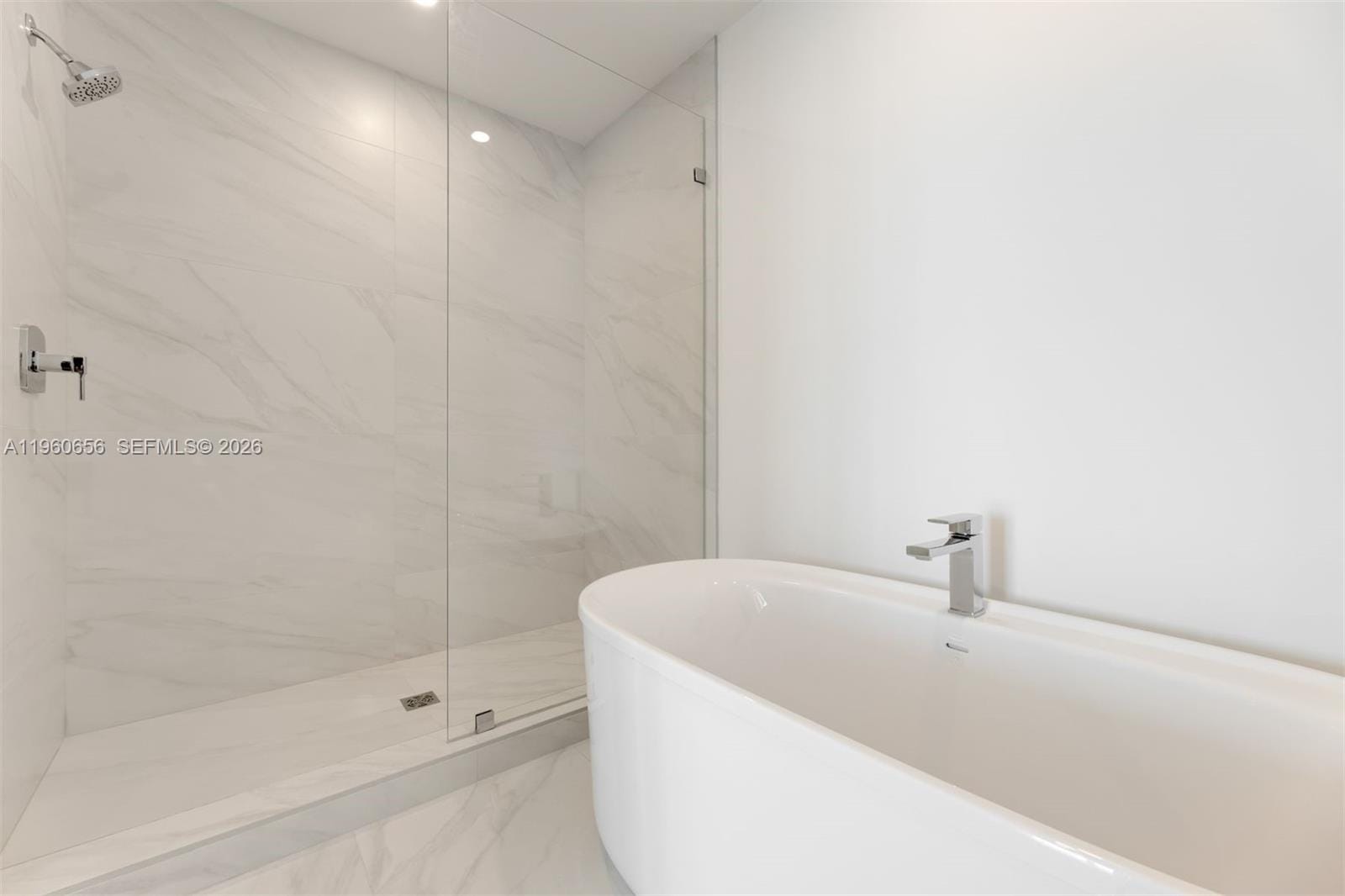 17550 Collins Avenue 505 — photo 11