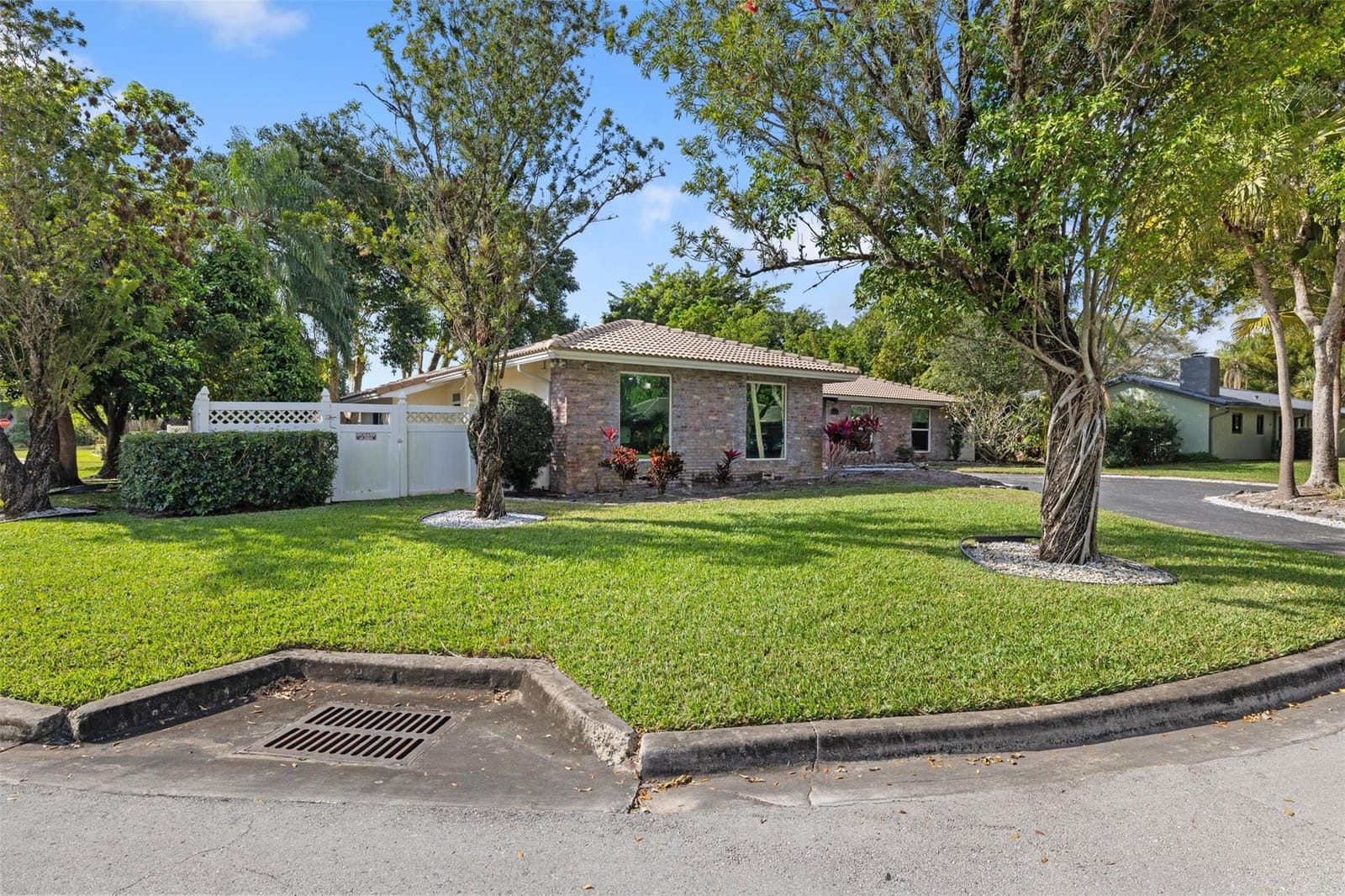 9902 NW 20th Street, Coral Springs, FL 33071 photo 2