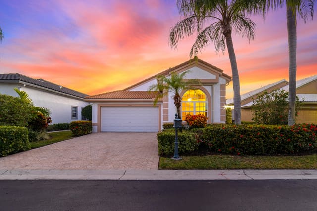 11905 Fountainside Circle, Boynton Beach, FL 33437