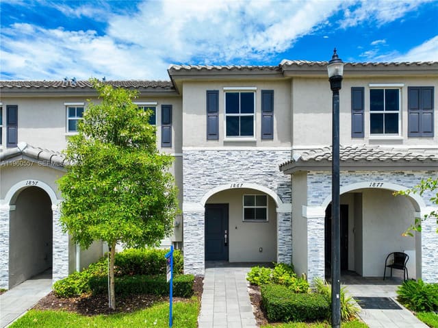 1867 SE 26th Terrace, Homestead, FL 33035