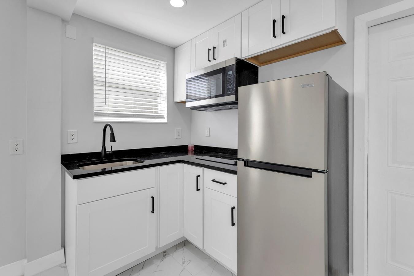 851 NW 4th Avenue — photo 7