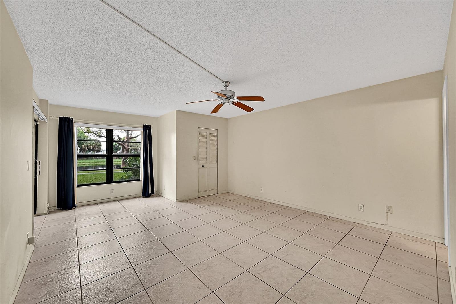 2206 S Cypress Bend Drive 102, Pompano Beach, FL 33069 photo 14