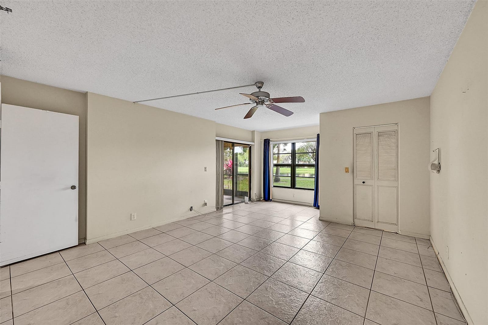 2206 S Cypress Bend Drive 102, Pompano Beach, FL 33069 photo 17