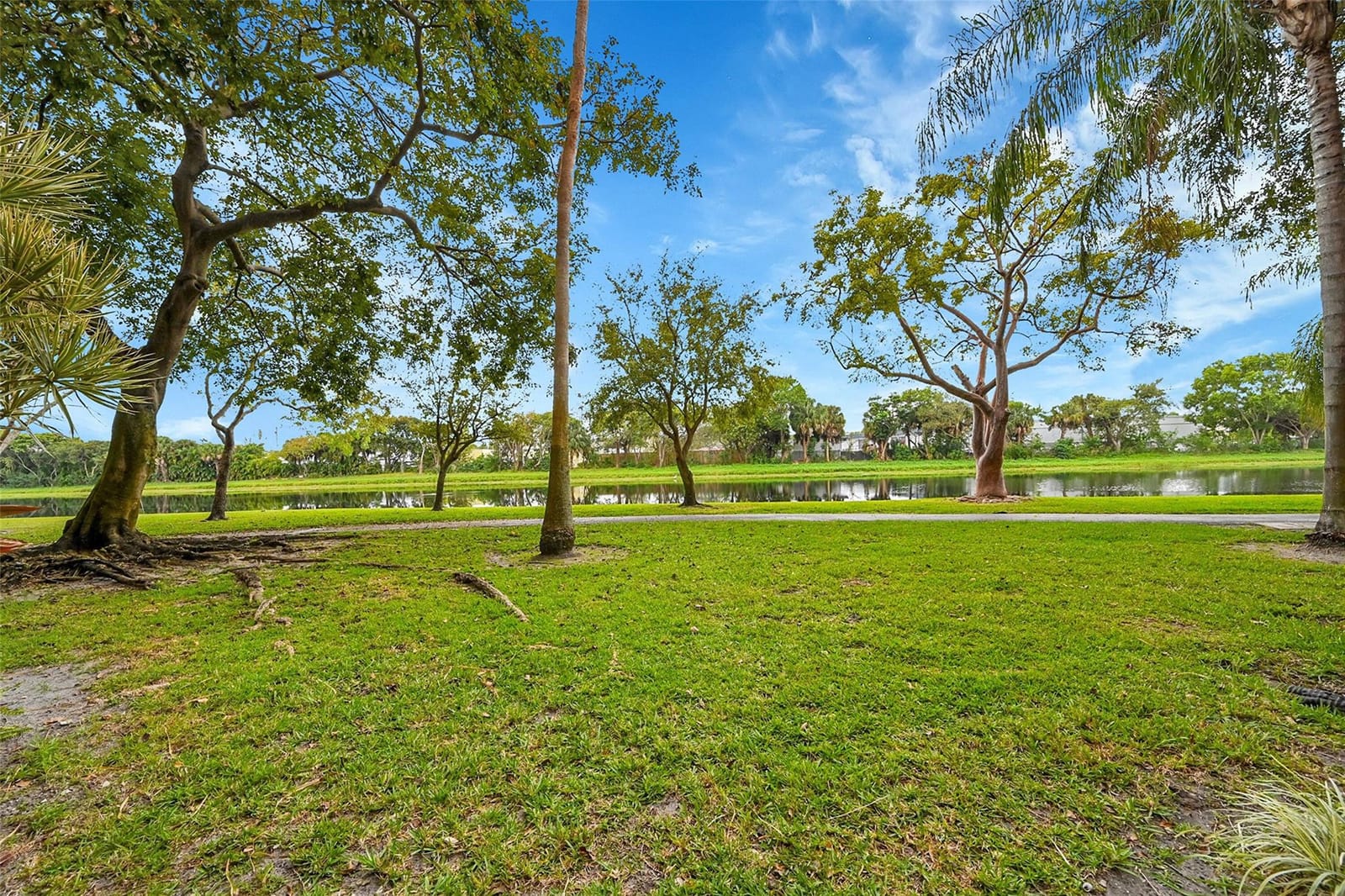 2206 S Cypress Bend Drive 102, Pompano Beach, FL 33069 photo 30
