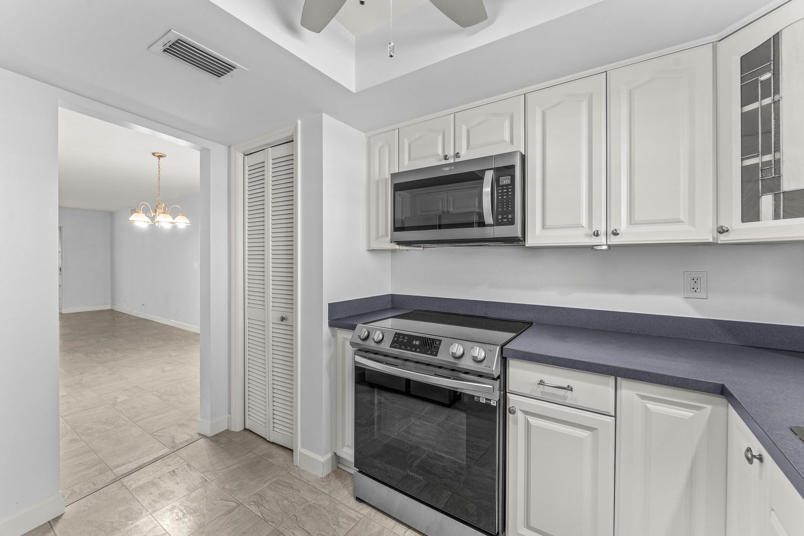 124 Shore Court 303, North Palm Beach, FL 33408 photo 11