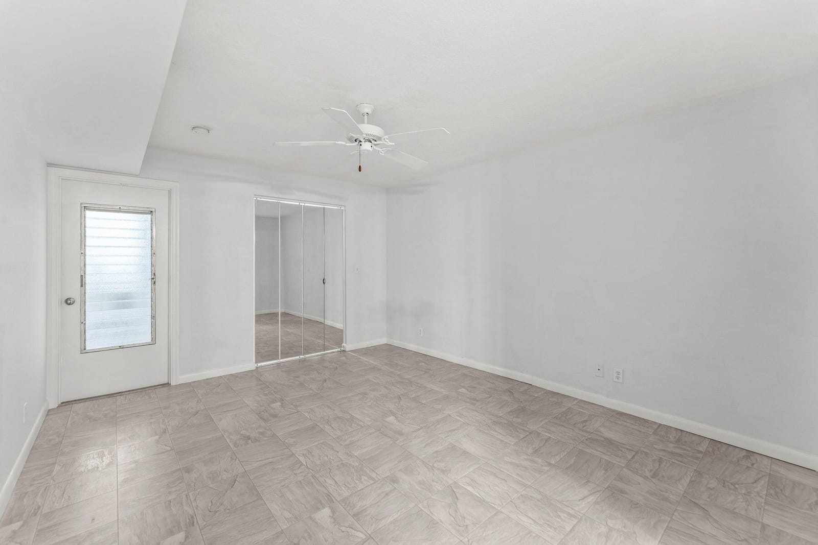 124 Shore Court 303, North Palm Beach, FL 33408 photo 13