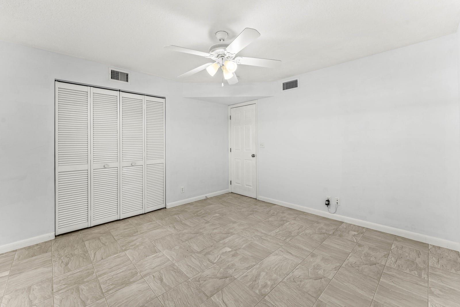 124 Shore Court 303, North Palm Beach, FL 33408 photo 18