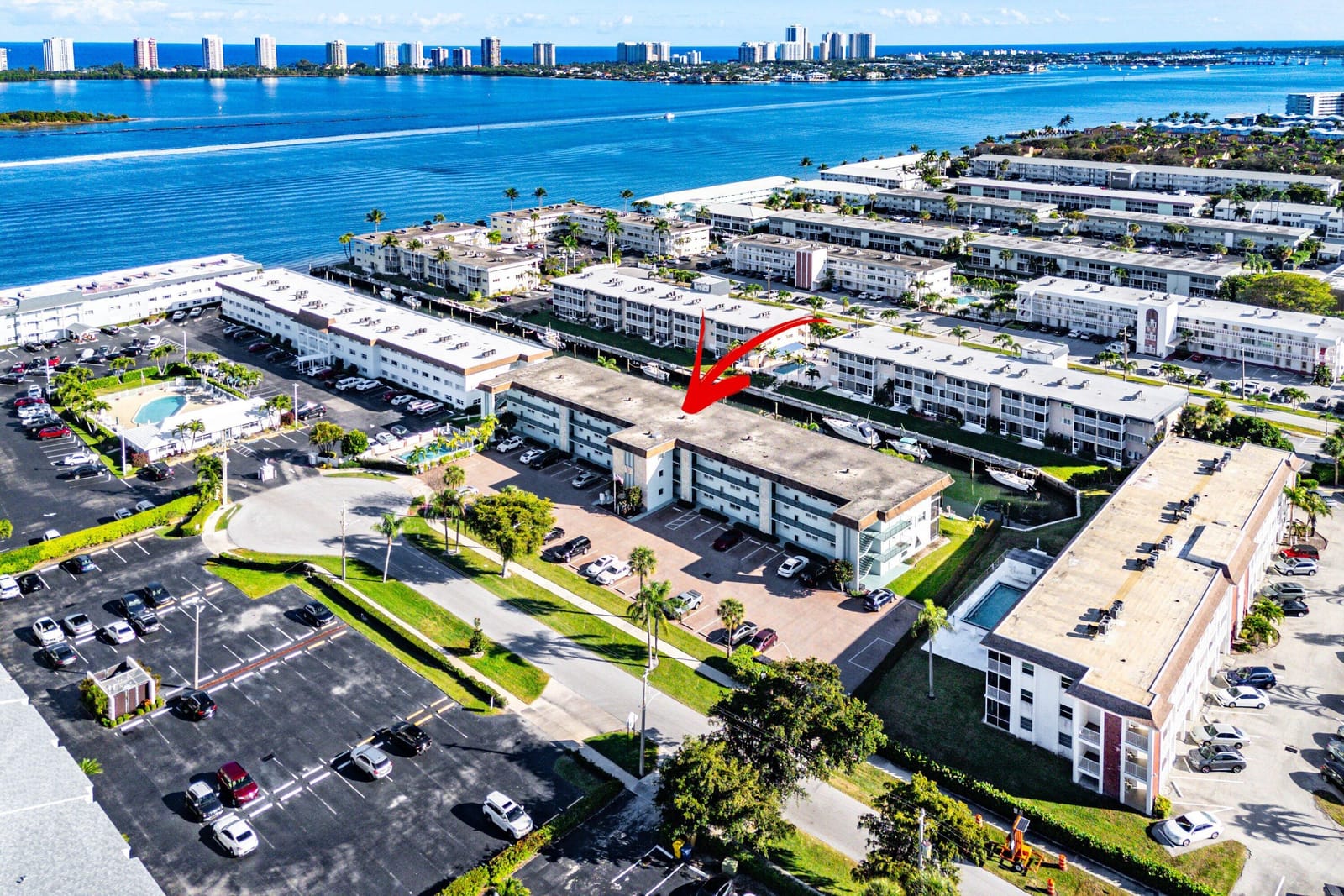 124 Shore Court 303, North Palm Beach, FL 33408 photo 28
