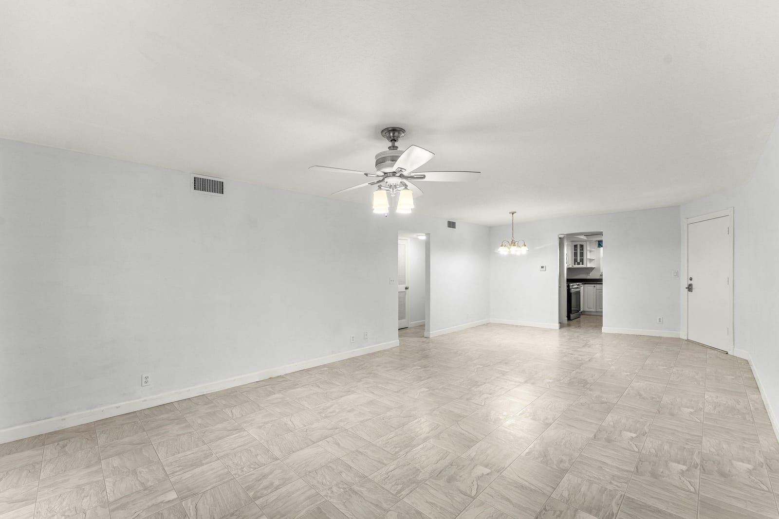 124 Shore Court 303, North Palm Beach, FL 33408 photo 4