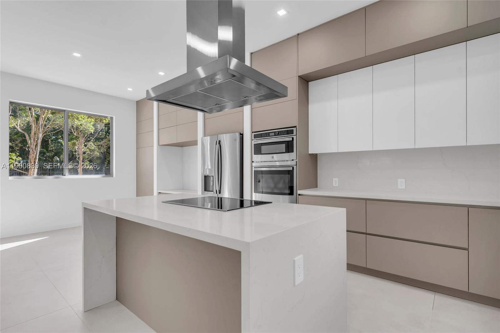 3204 Plaza Street, Miami, FL 33133, Miami