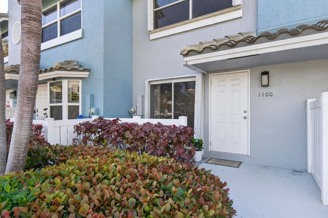 1100 E Jeffrey Street, sold in Boca Quay, Boca Raton, FL