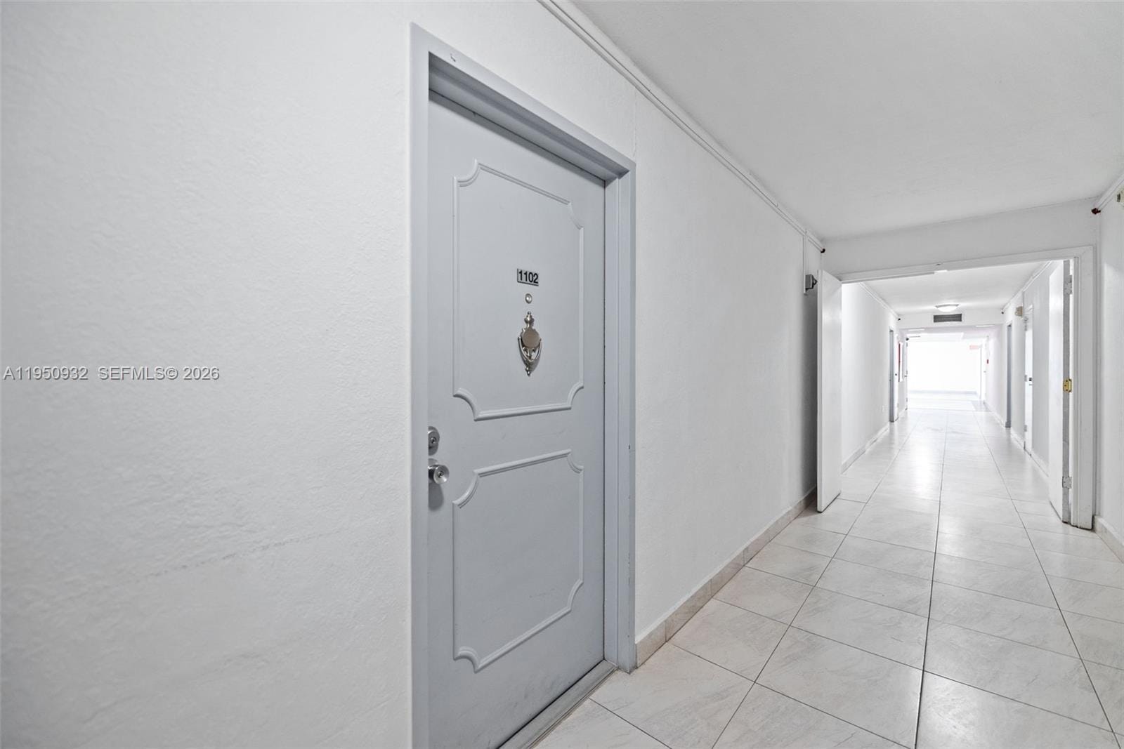 9273 Collins Avenue 1102 — photo 2