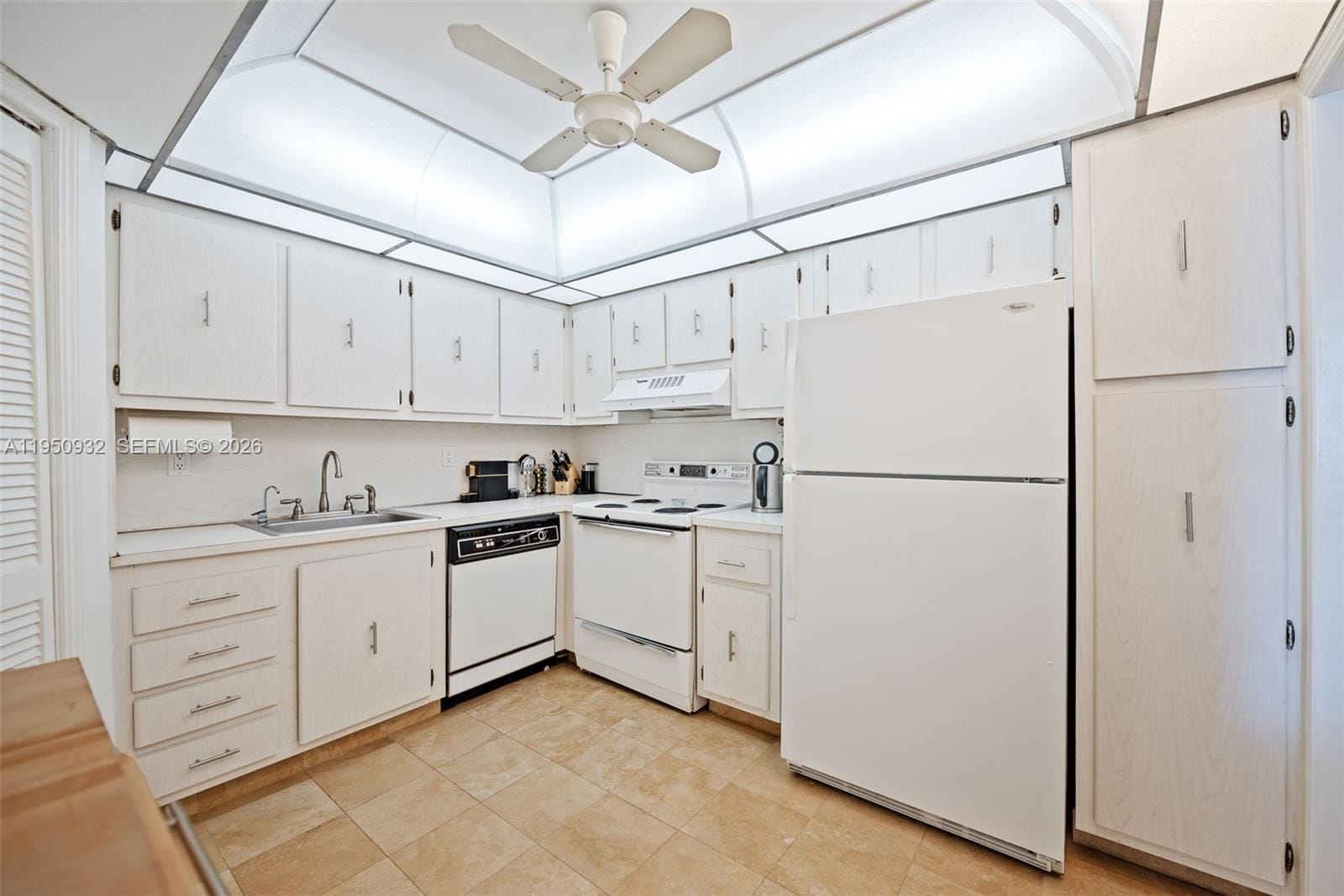 9273 Collins Avenue 1102, Surfside, FL 33154 photo 14