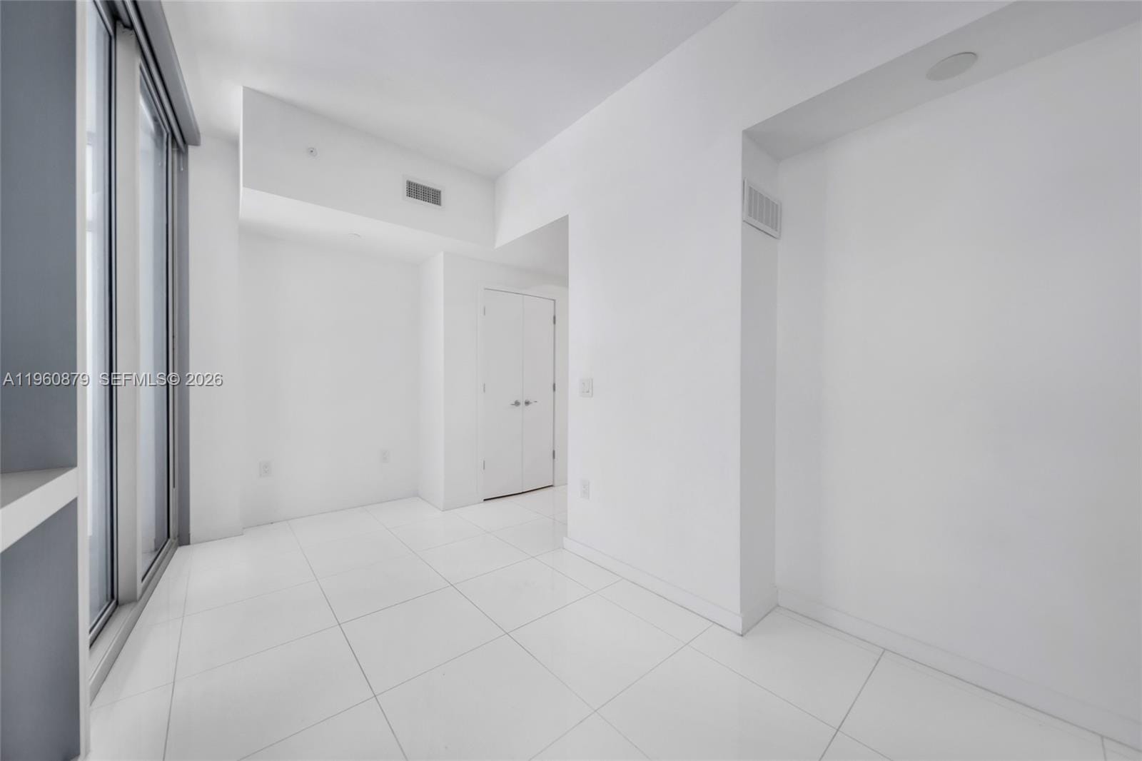851 NE 1st Avenue 204 — photo 11