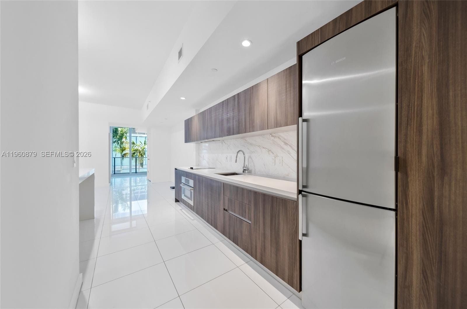 851 NE 1st Avenue 204, Miami, FL 33132 photo 16