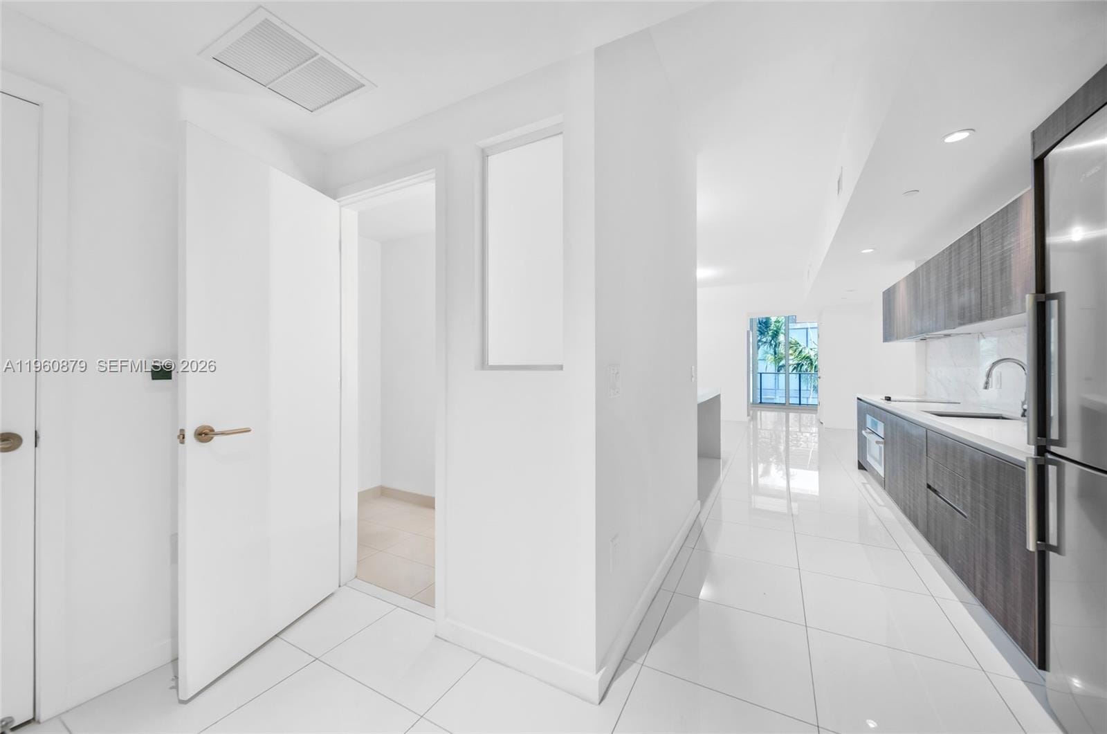 851 NE 1st Avenue 204, Miami, FL 33132 photo 21