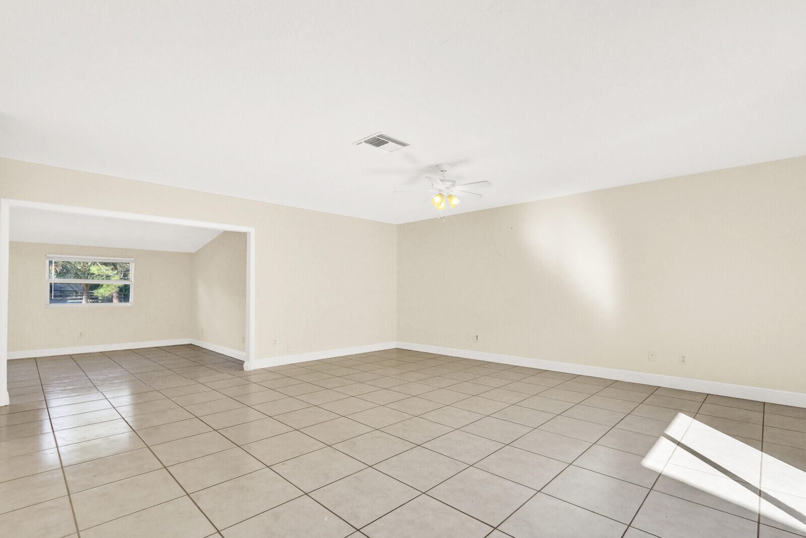 8074 SE River Lane — photo 5