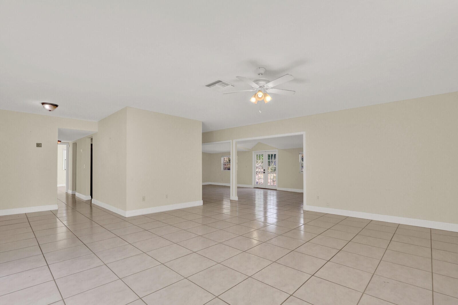 8074 SE River Lane — photo 6