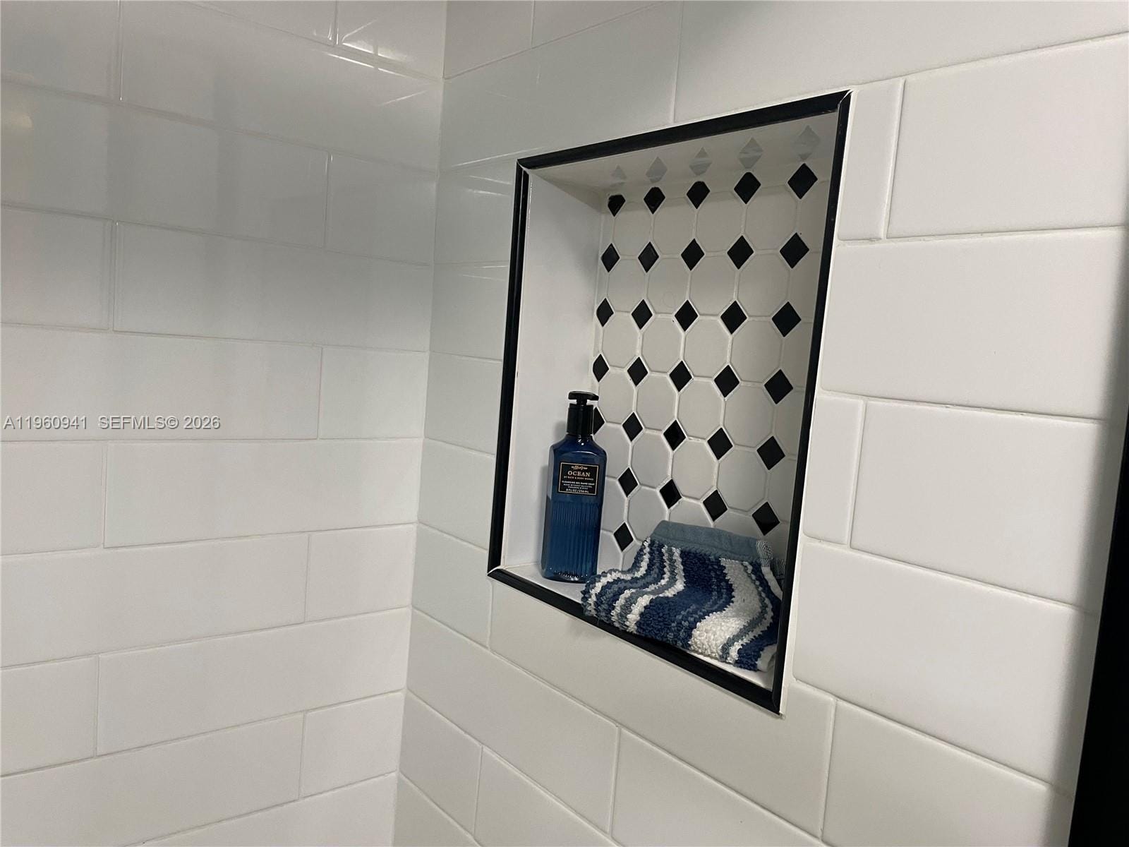 1401 SW 134th Way 305C — photo 7