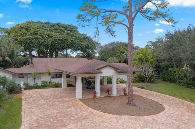 4579 Square Lake Drive, sold in Square Lake, Palm Beach Gardens, FL